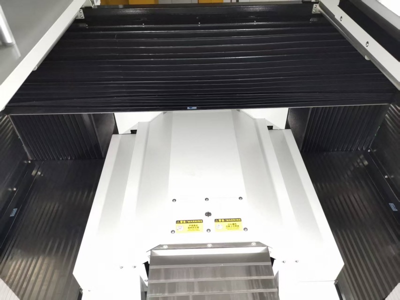 甲布拉防护罩在高端五轴加工中心应用案例